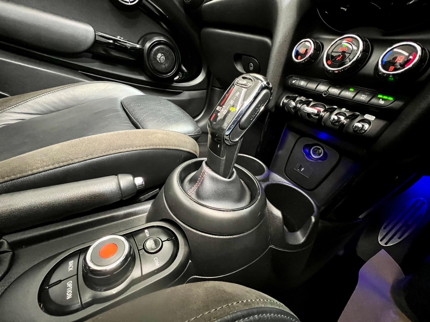 Used MINI Convertible 2020 for sale - 76314798: Photo 54