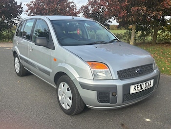 2010 - 1.4 Style + 5dr Auto
