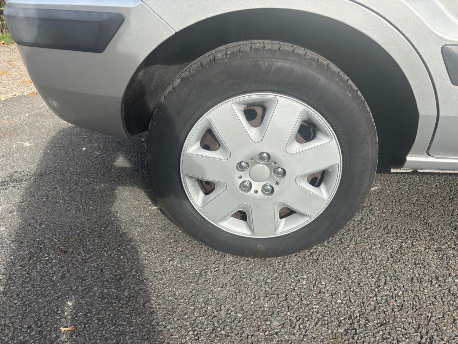 Used Ford Fusion 2010 for sale - 76347111: Photo 23