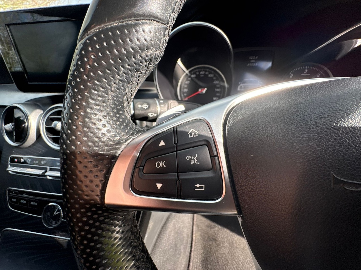 Used Mercedes-Benz C Class 2016 for sale - 77595491: Photo 24