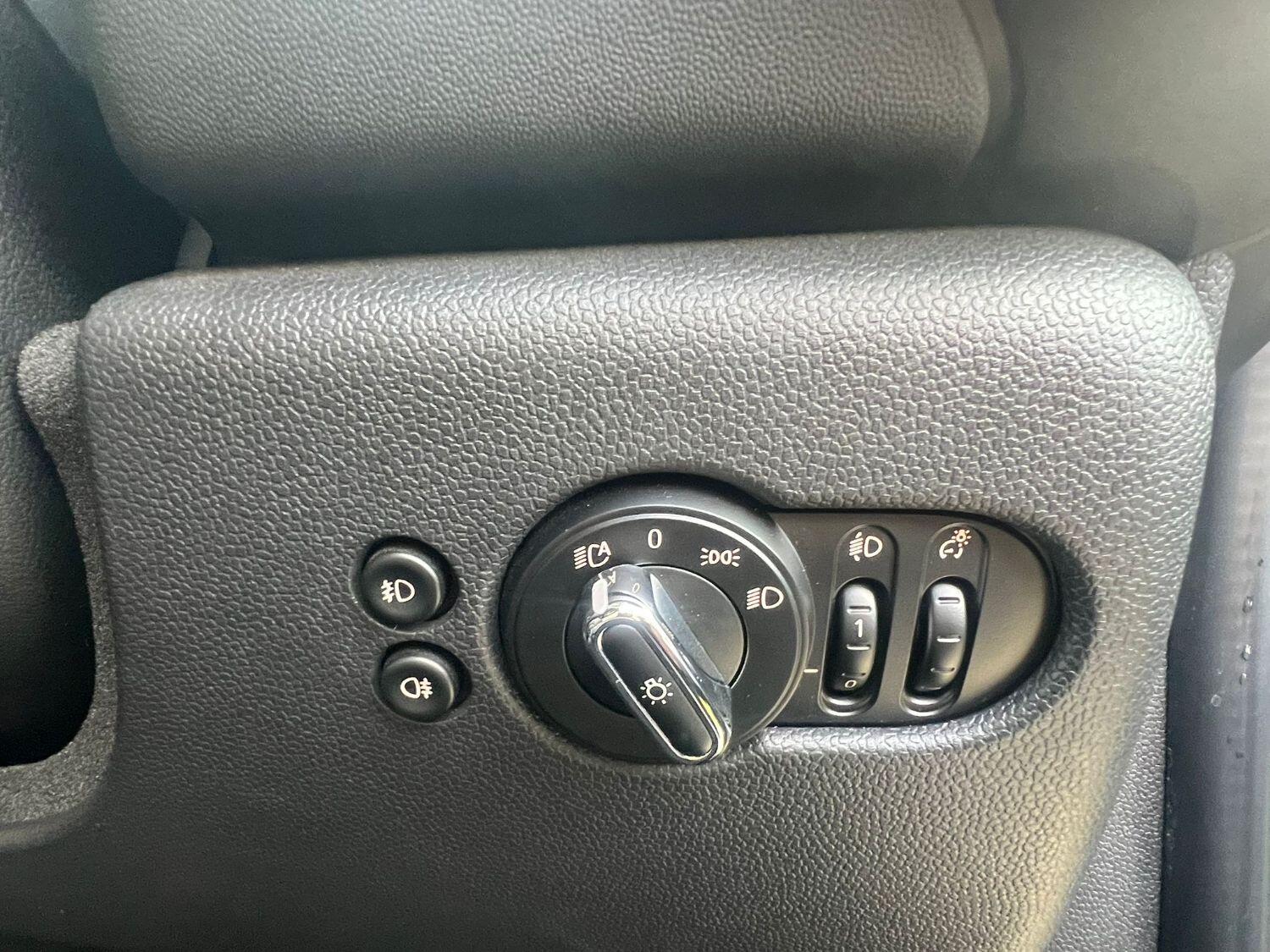 Used MINI Hatch 2018 for sale - 76387288: Photo 29