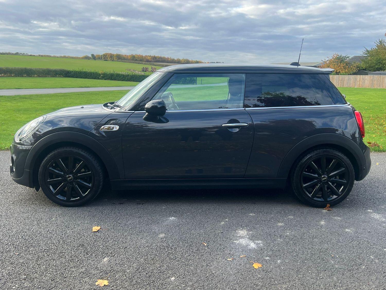 Used MINI Hatch 2018 for sale - 76387288: Photo 9