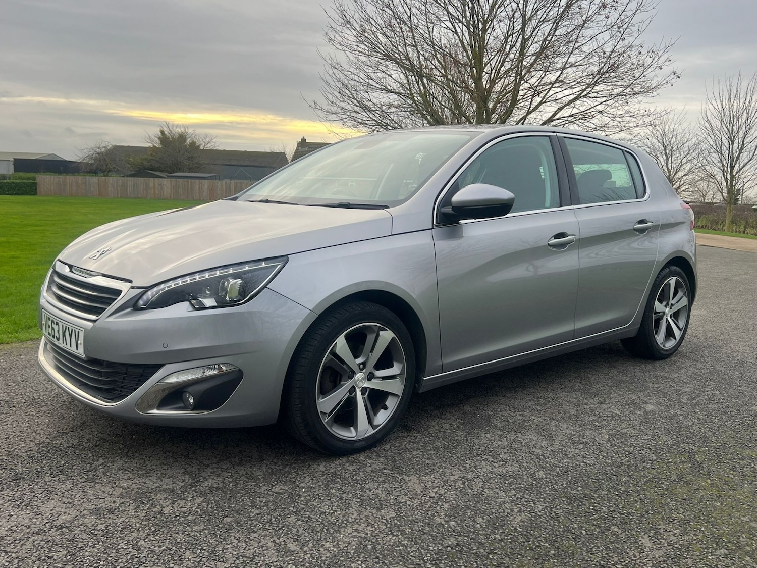 Used Peugeot 308 2014 for sale - 76979530: Photo 10