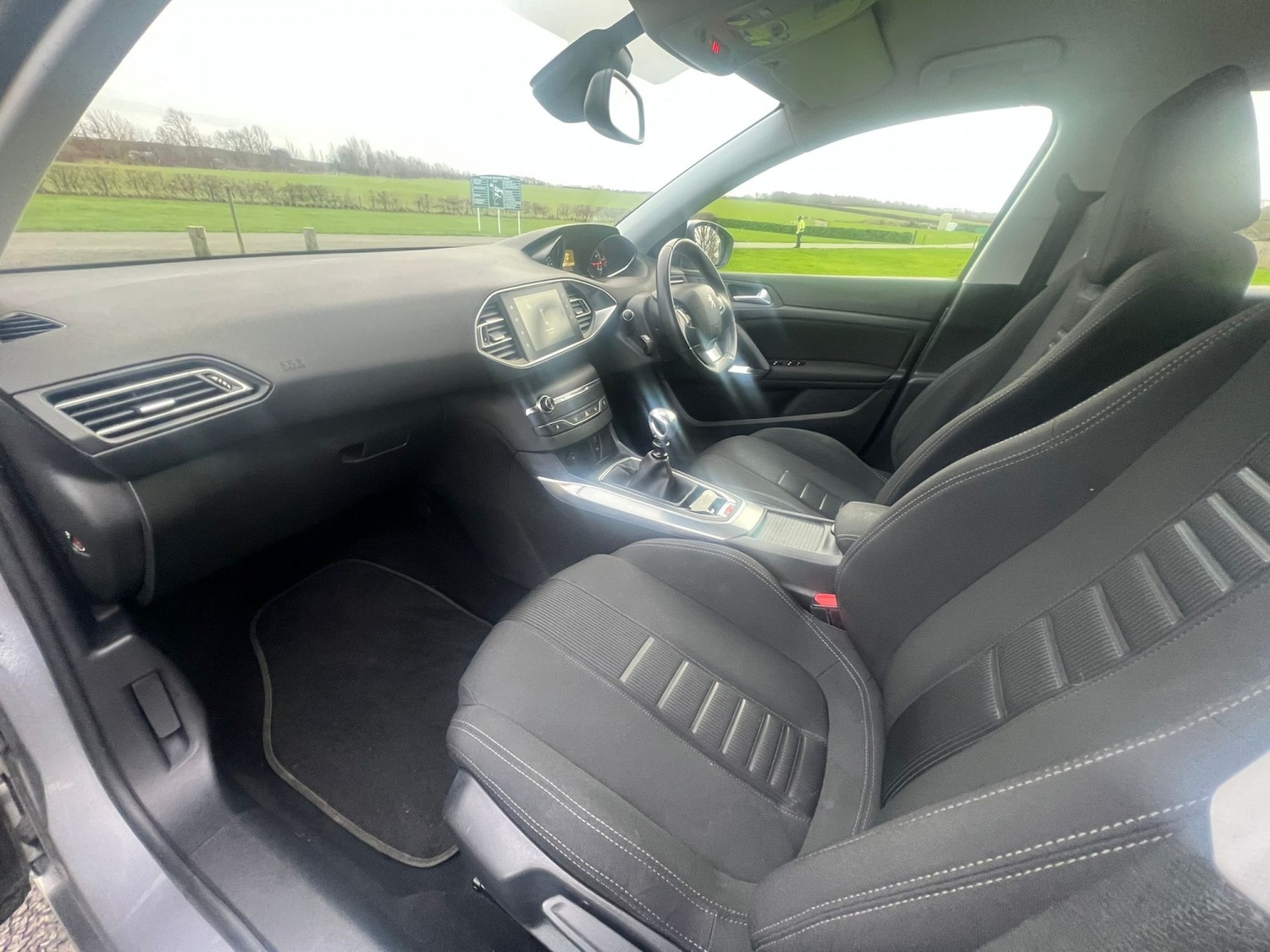 Used Peugeot 308 2014 for sale - 76979530: Photo 16