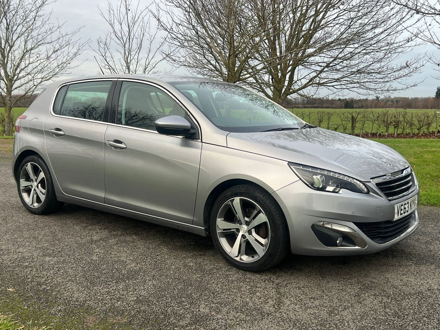 Used Peugeot 308 2014 for sale - 76979530: Photo 2