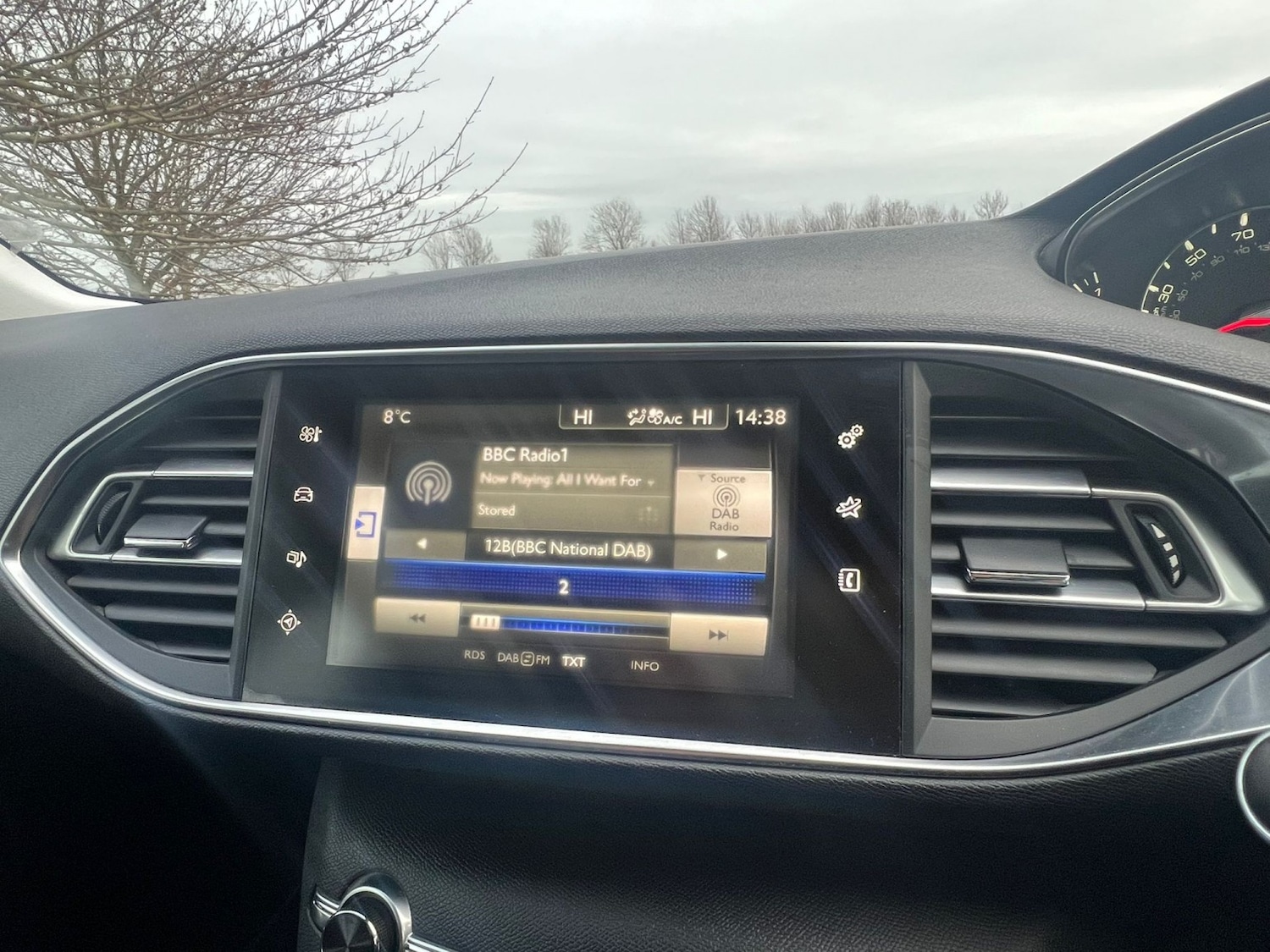 Used Peugeot 308 2014 for sale - 76979530: Photo 23