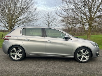 Used Peugeot 308 2014 for sale - 76979530: Photo