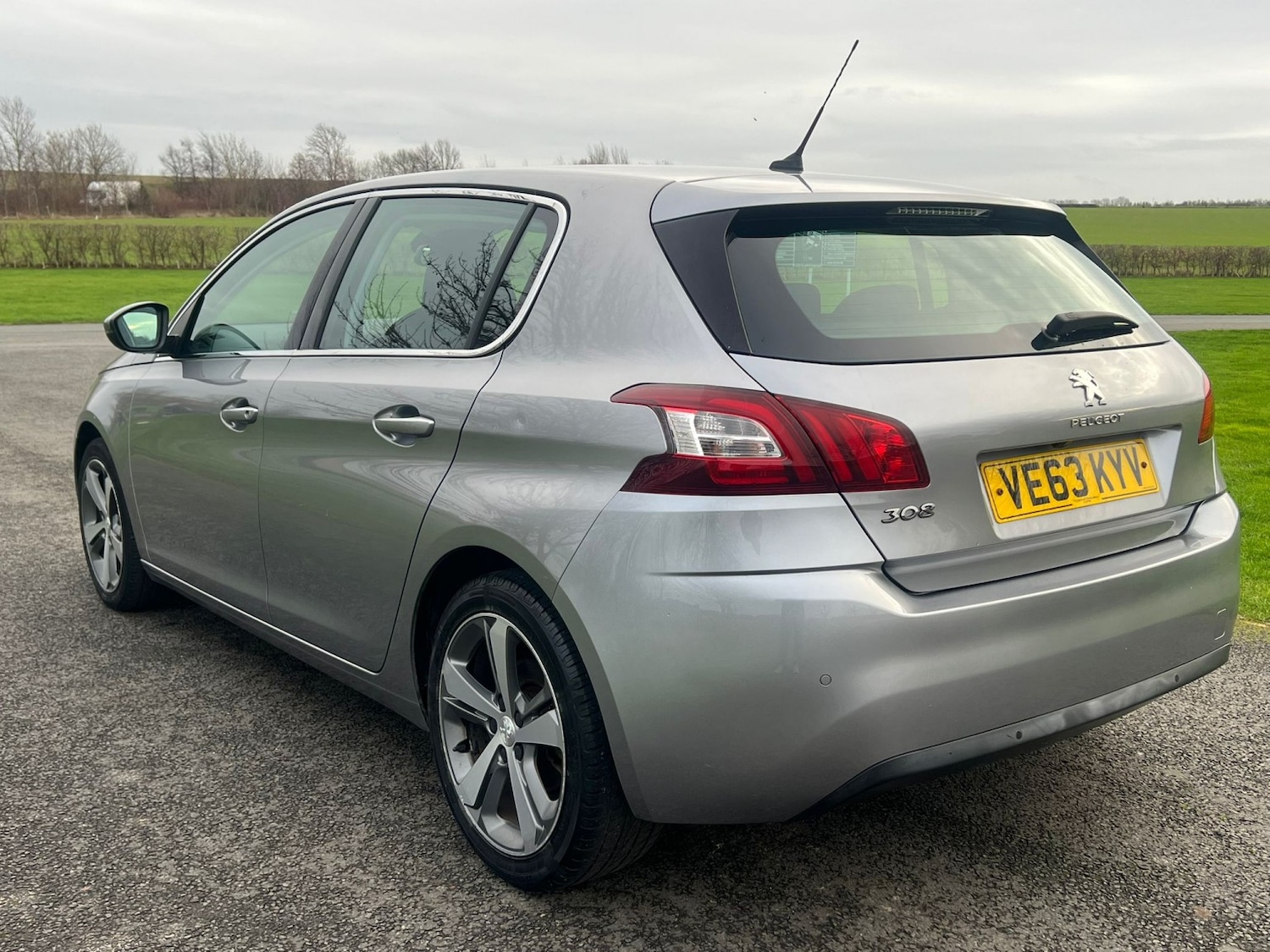 Used Peugeot 308 2014 for sale - 76979530: Photo 7