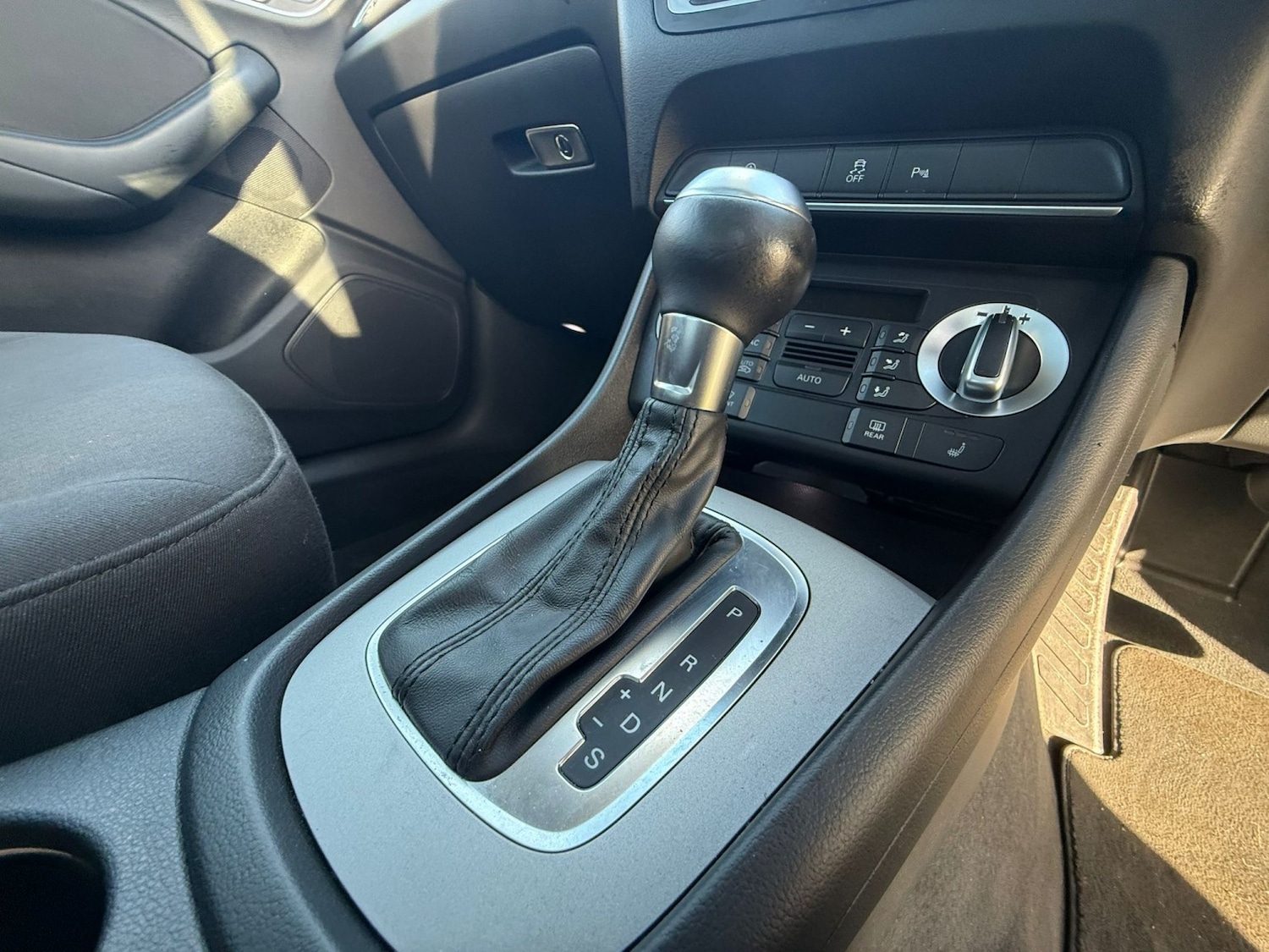 Used Audi Q3 2013 for sale - 77636992: Photo 30