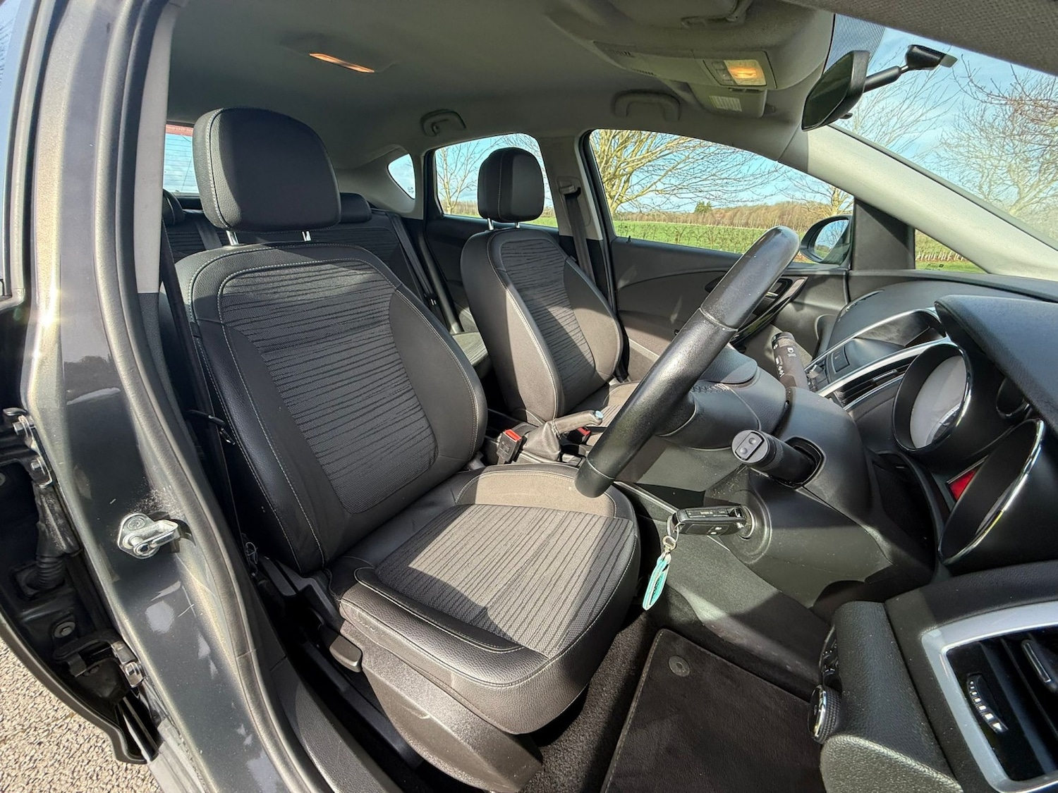 Used Vauxhall Astra 2015 for sale - 77636942: Photo 14