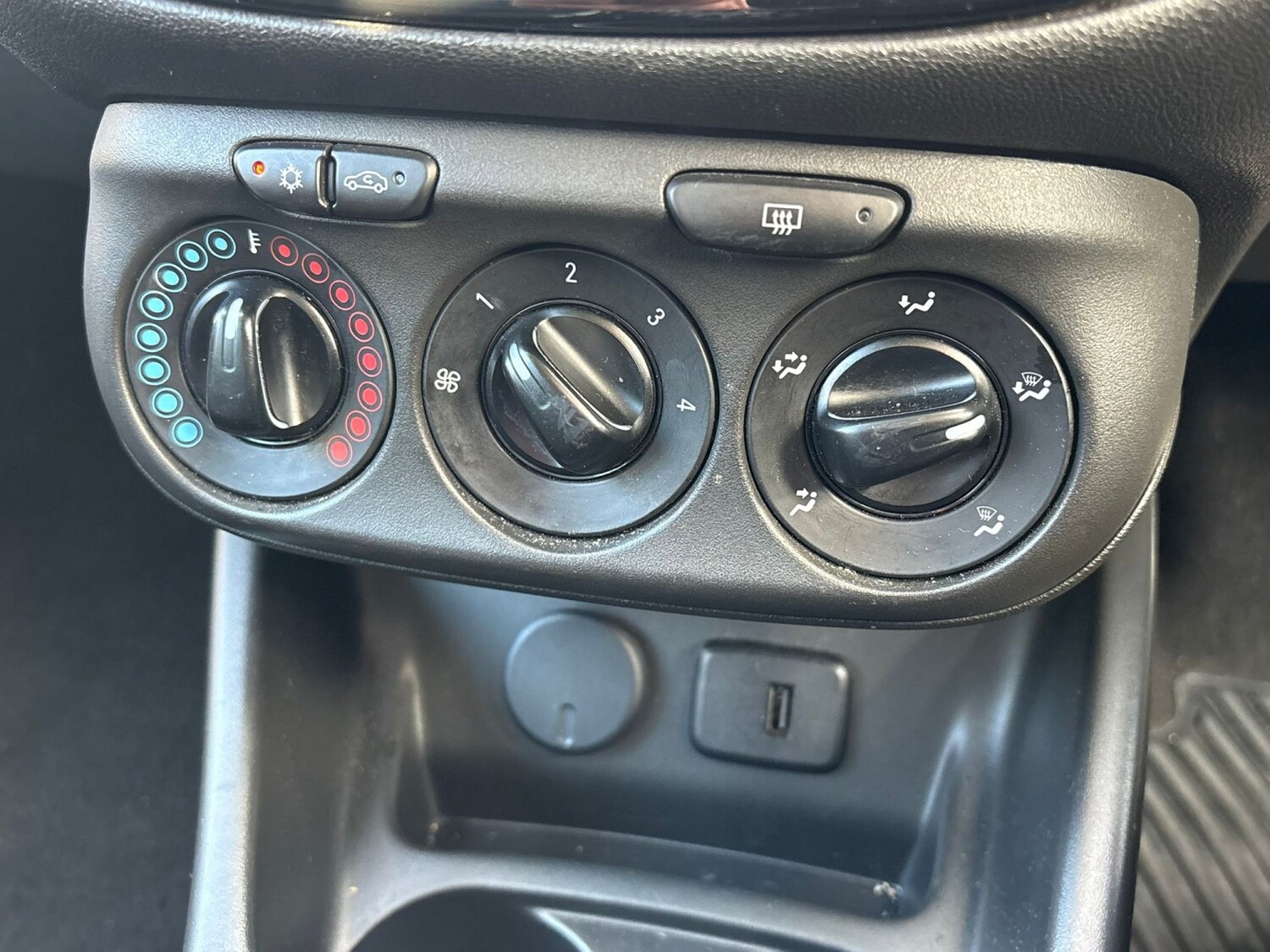 Used Vauxhall Corsa 2016 for sale - 77572783: Photo 21