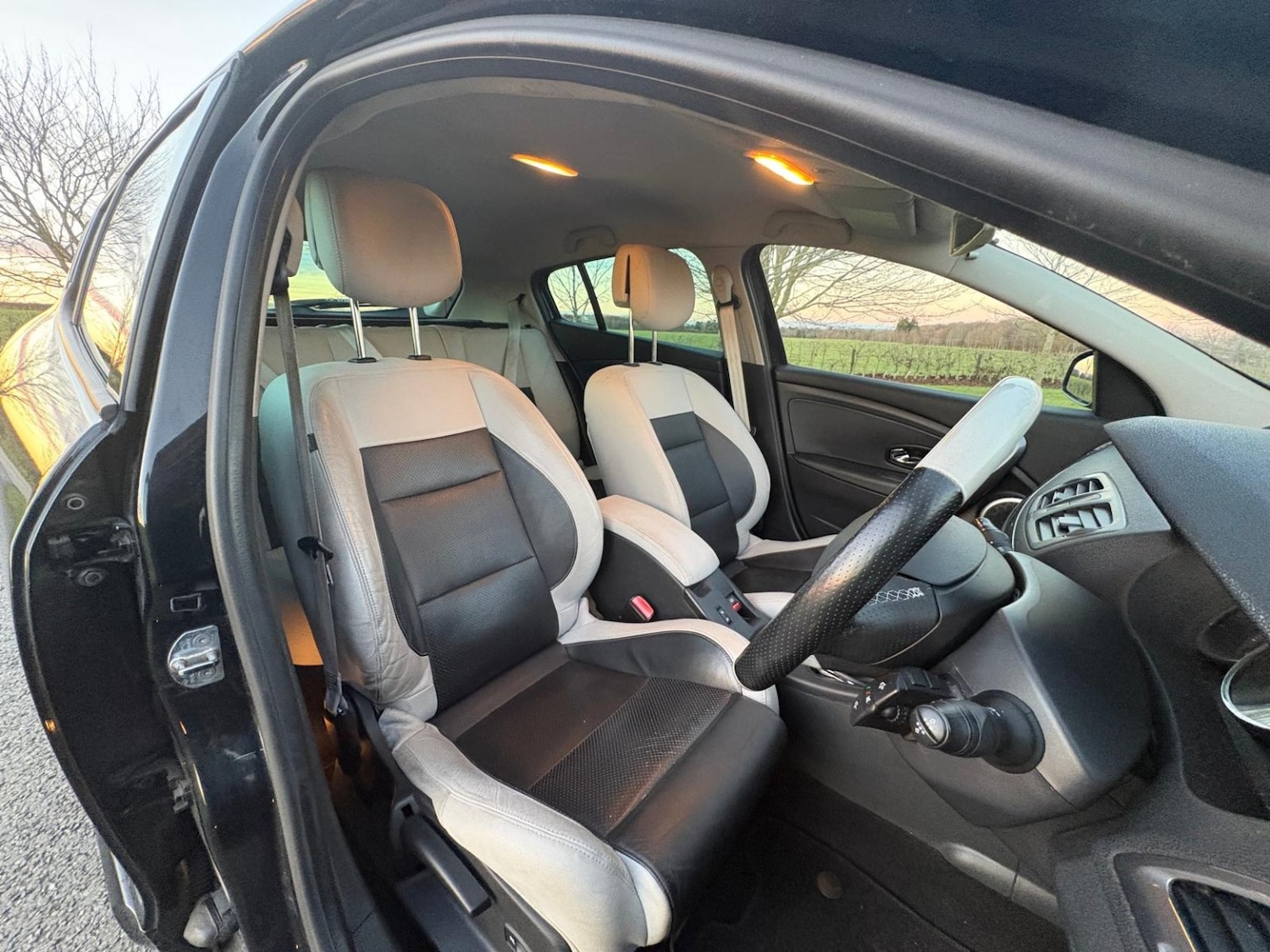 Used Renault Megane 2012 for sale - 77129479: Photo 14