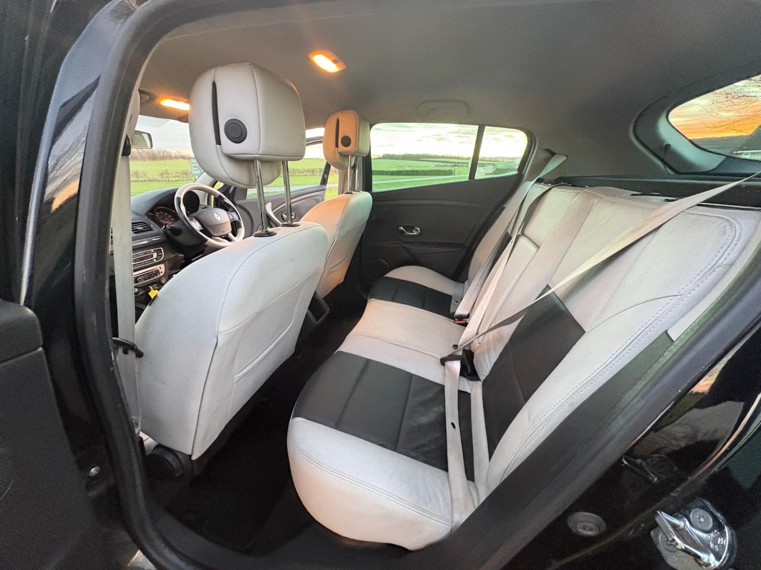 Used Renault Megane 2012 for sale - 77129479: Photo 16