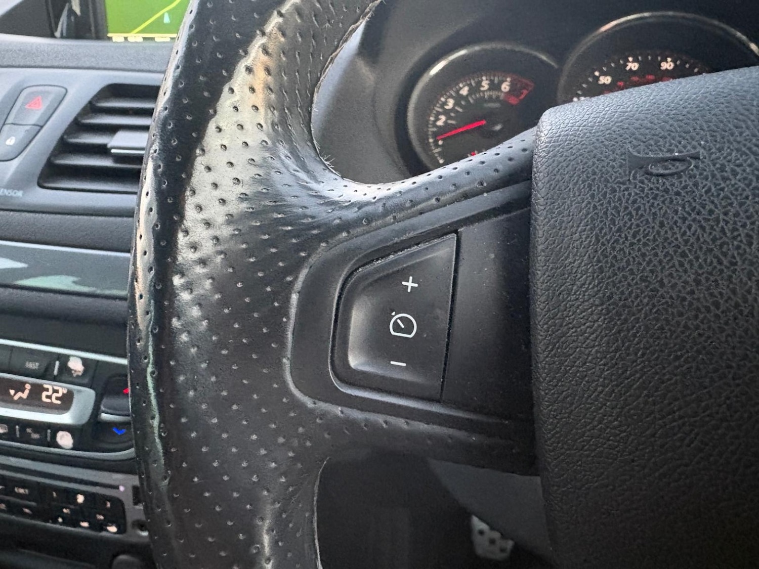 Used Renault Megane 2012 for sale - 77129479: Photo 31