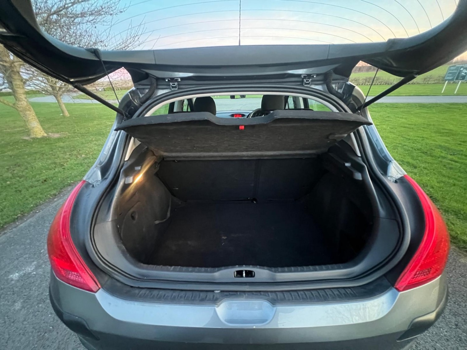 Used Peugeot 308 2009 for sale - 76956948: Photo 19