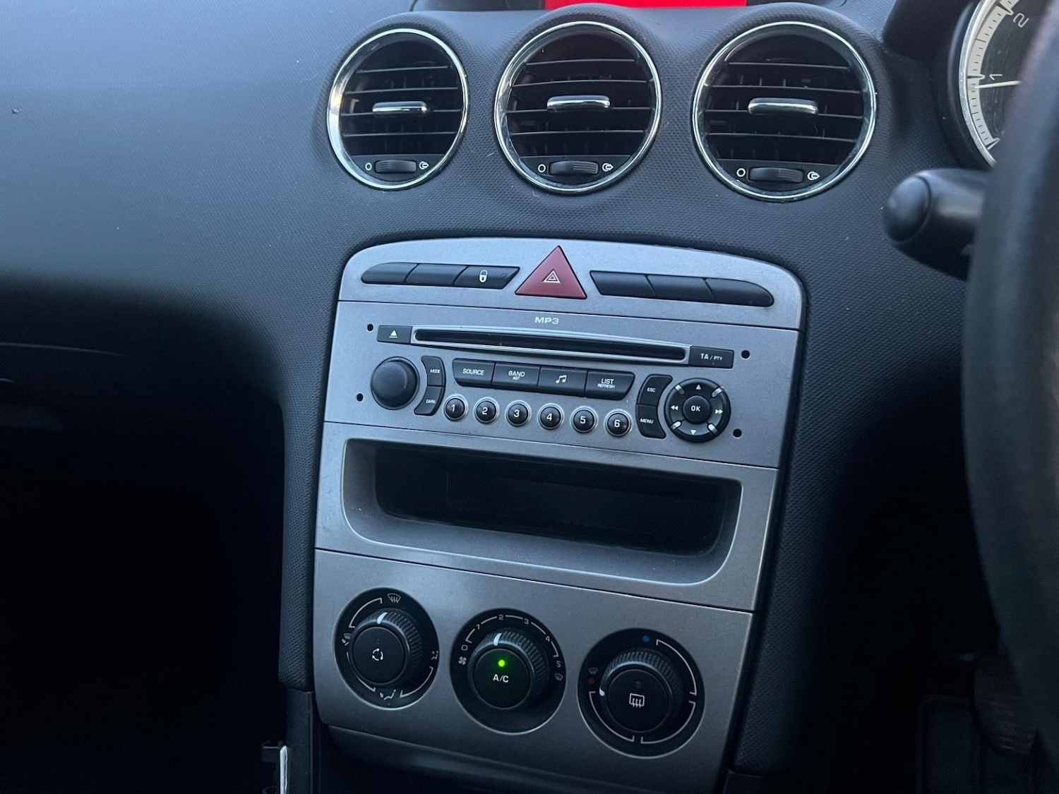 Used Peugeot 308 2009 for sale - 76956948: Photo 22