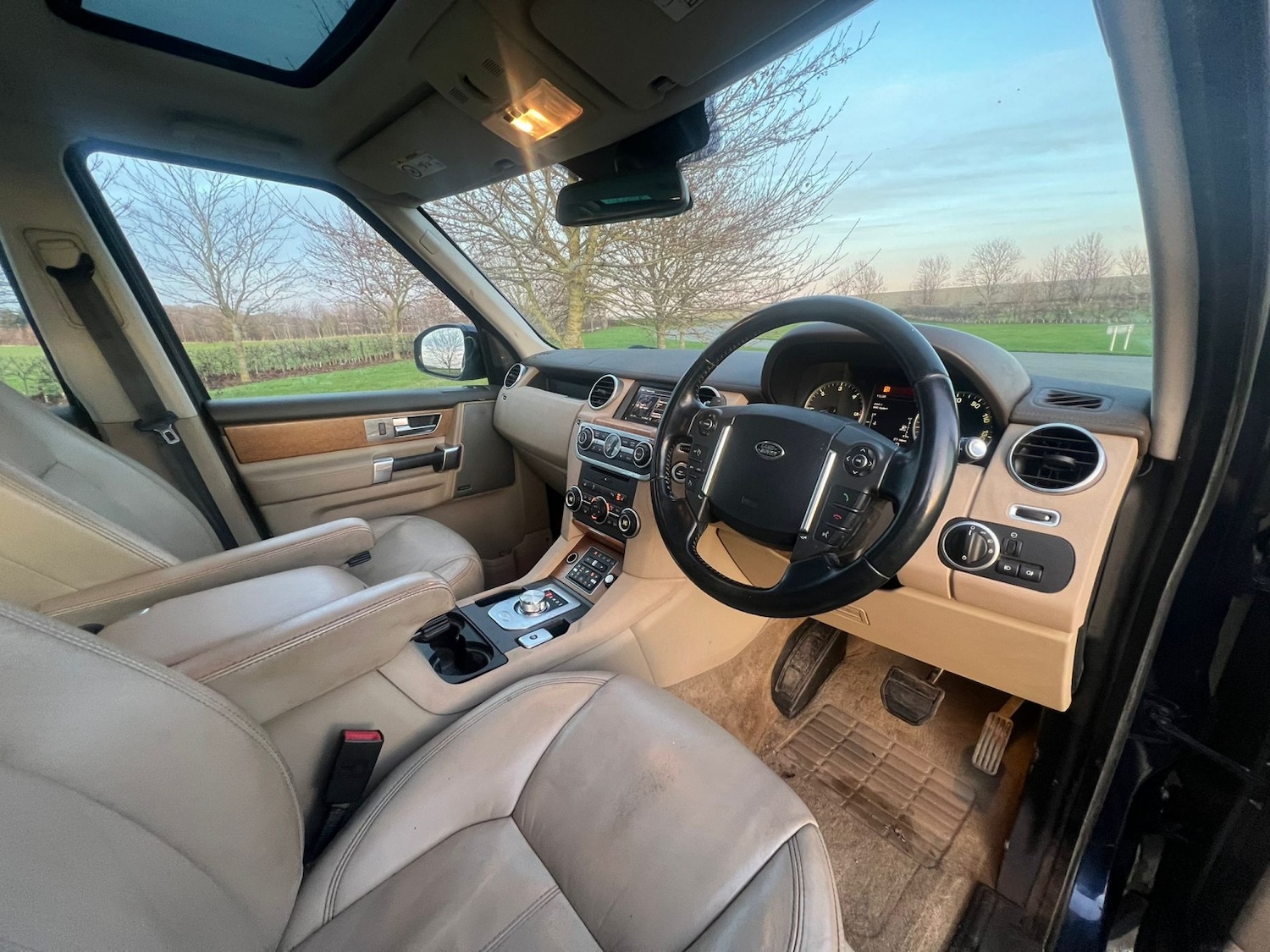 Used Land Rover Discovery 2015 for sale - 76956903: Photo 14