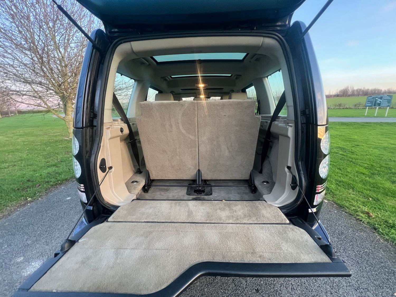 Used Land Rover Discovery 2015 for sale - 76956903: Photo 20