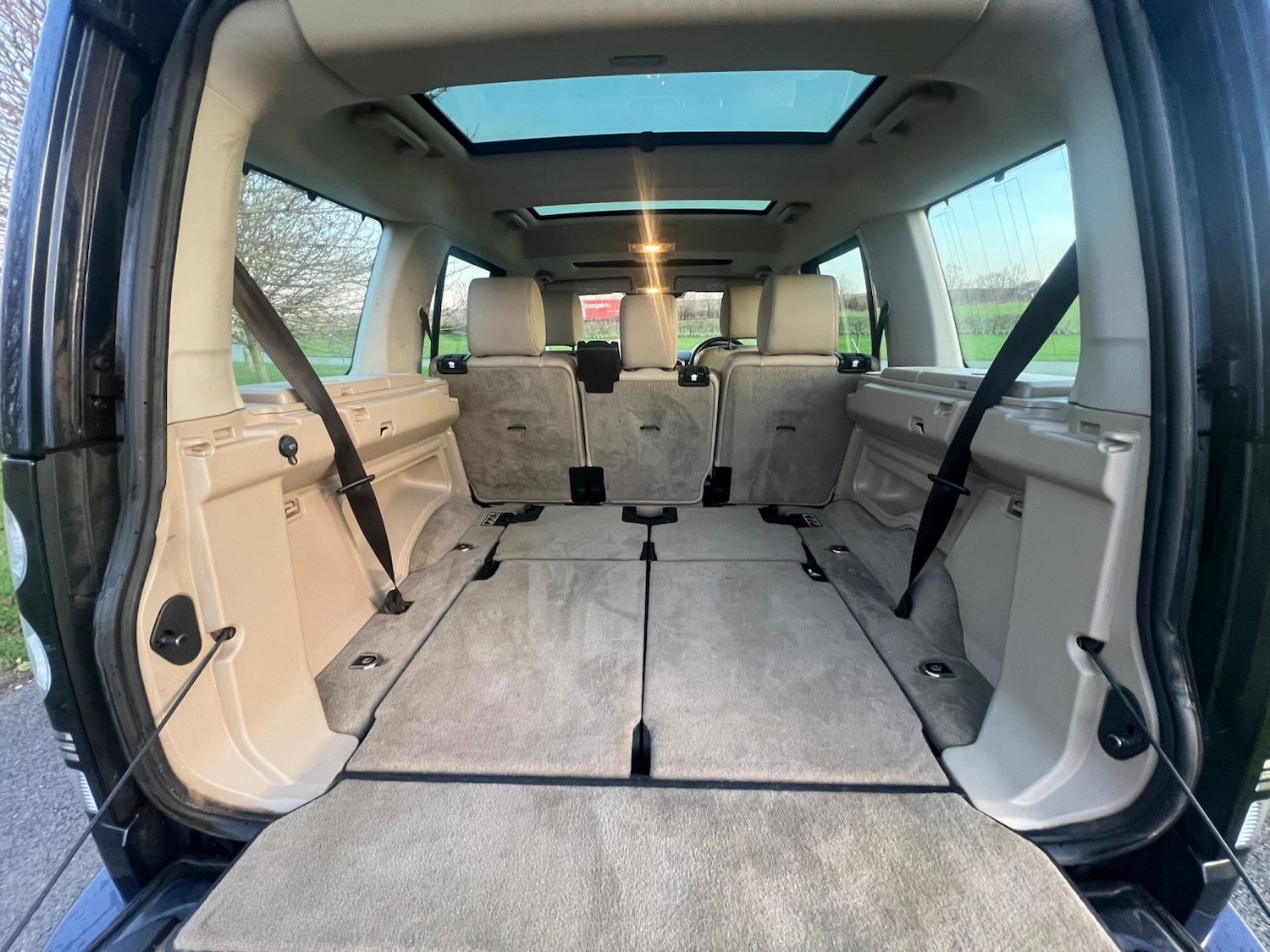 Used Land Rover Discovery 2015 for sale - 76956903: Photo 21