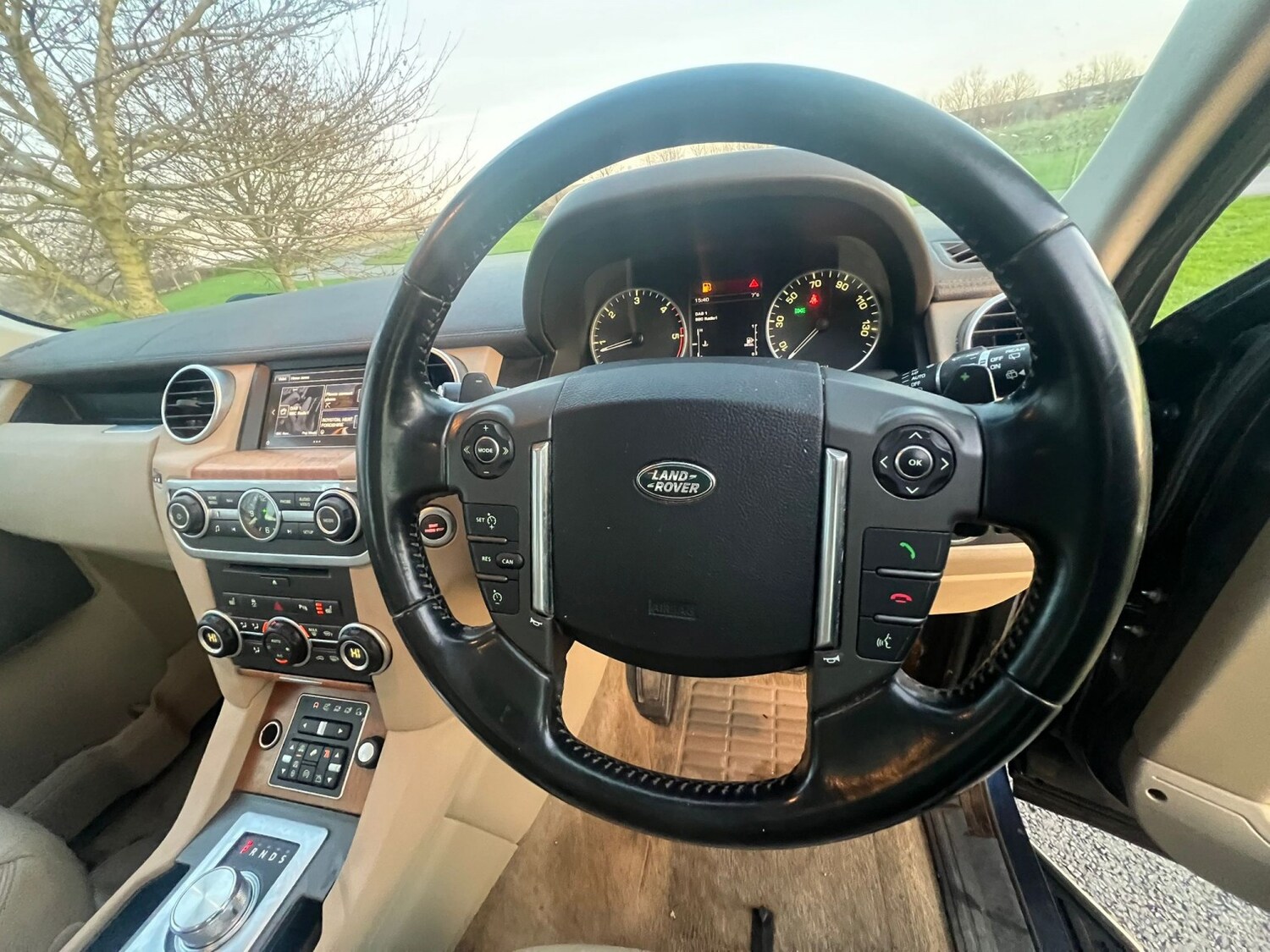 Used Land Rover Discovery 2015 for sale - 76956903: Photo 27