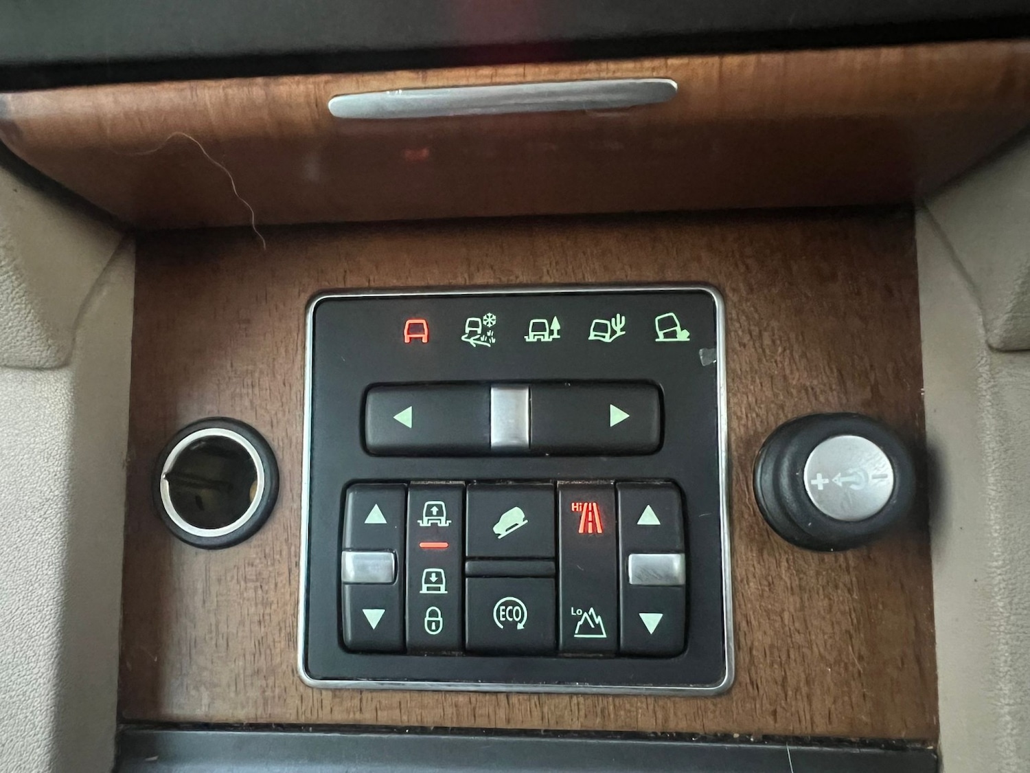 Used Land Rover Discovery 2015 for sale - 76956903: Photo 30