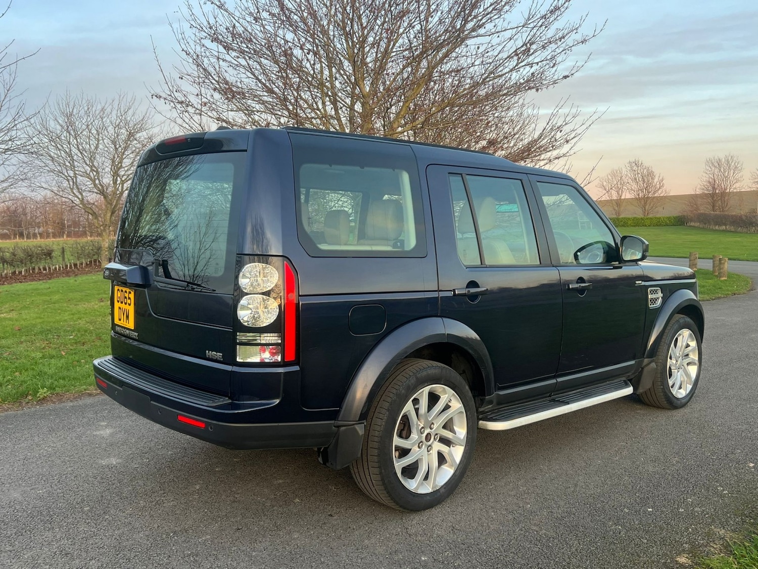 Used Land Rover Discovery 2015 for sale - 76956903: Photo 4