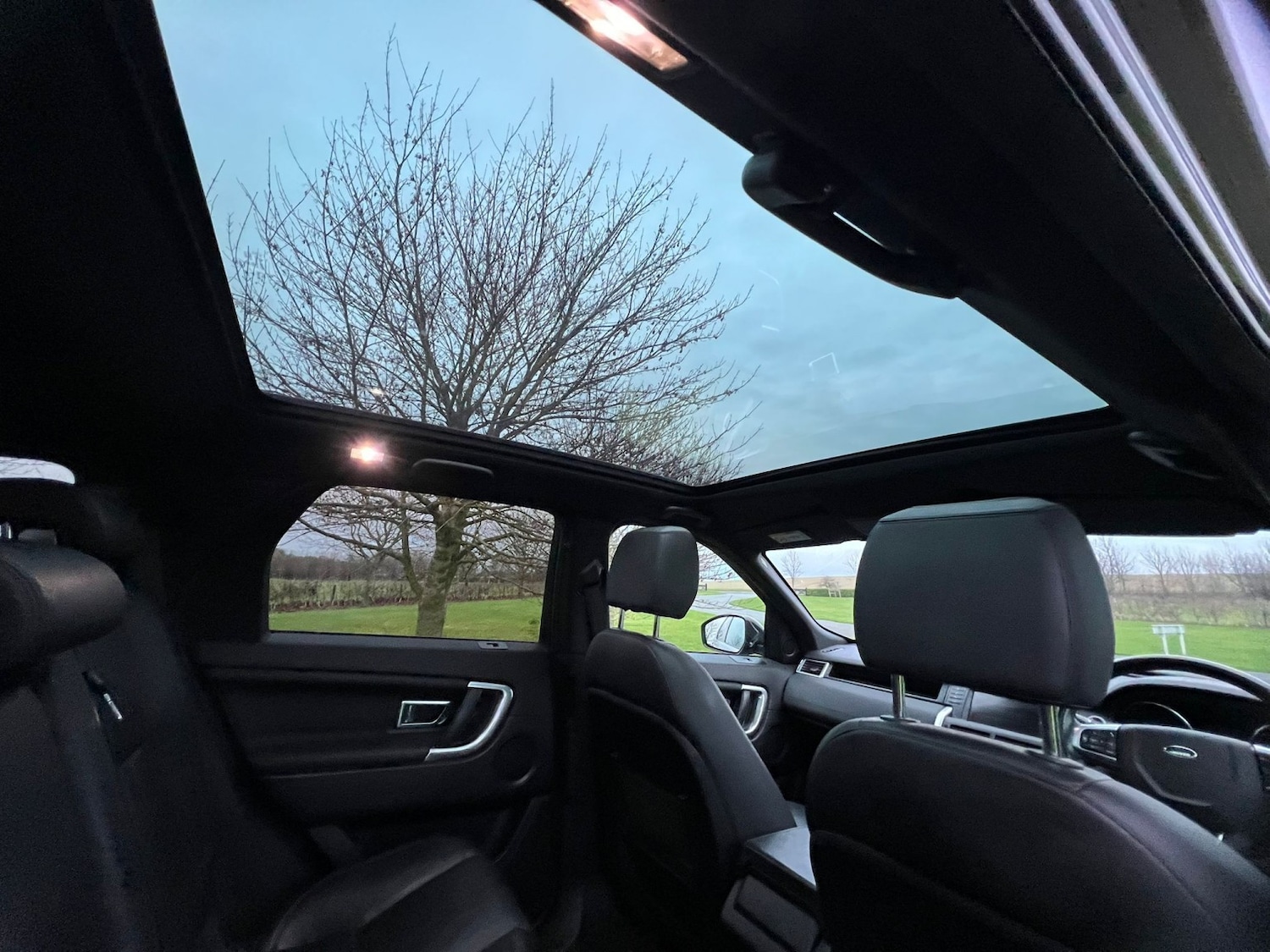 Used Land Rover Discovery Sport 2015 for sale - 76951073: Photo 24