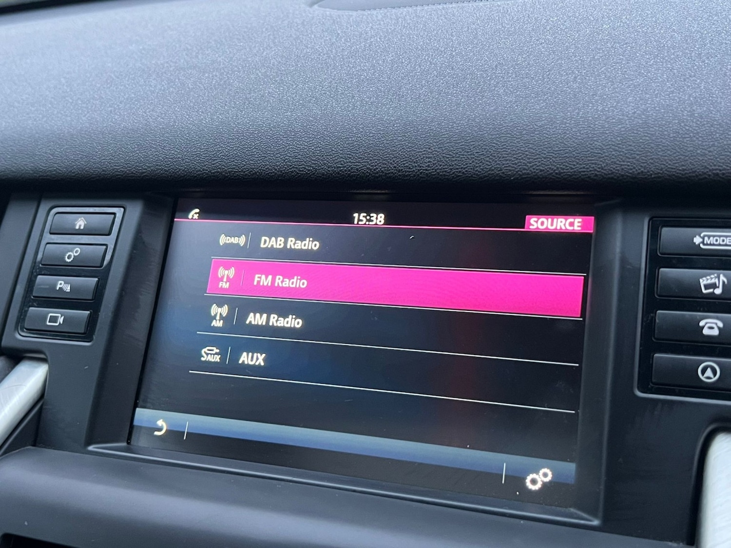 Used Land Rover Discovery Sport 2015 for sale - 76951073: Photo 38