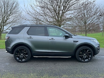 Used Land Rover Discovery Sport 2015 for sale - 76951073: Photo