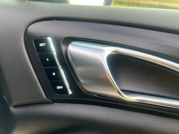 Used Porsche Cayenne 2011 for sale - 76225226: Photo 23