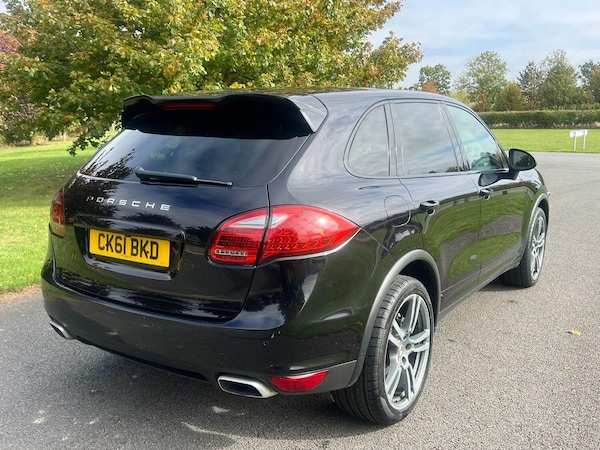 Used Porsche Cayenne 2011 for sale - 76225226: Photo 5