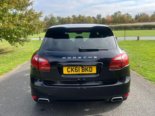 Used Porsche Cayenne 2011 for sale - 76225226: Photo 6
