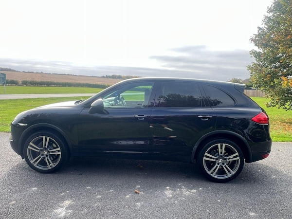 Used Porsche Cayenne 2011 for sale - 76225226: Photo 9