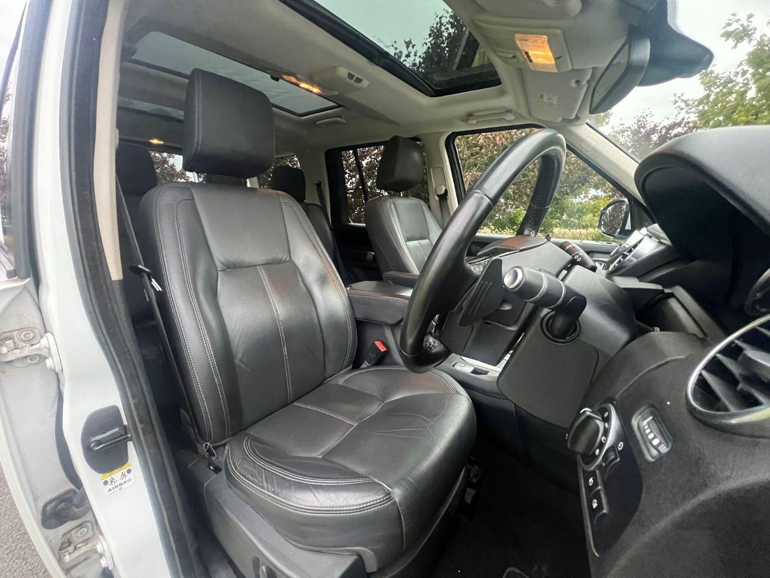 Used Land Rover Discovery 4 2015 for sale - 76149296: Photo 13