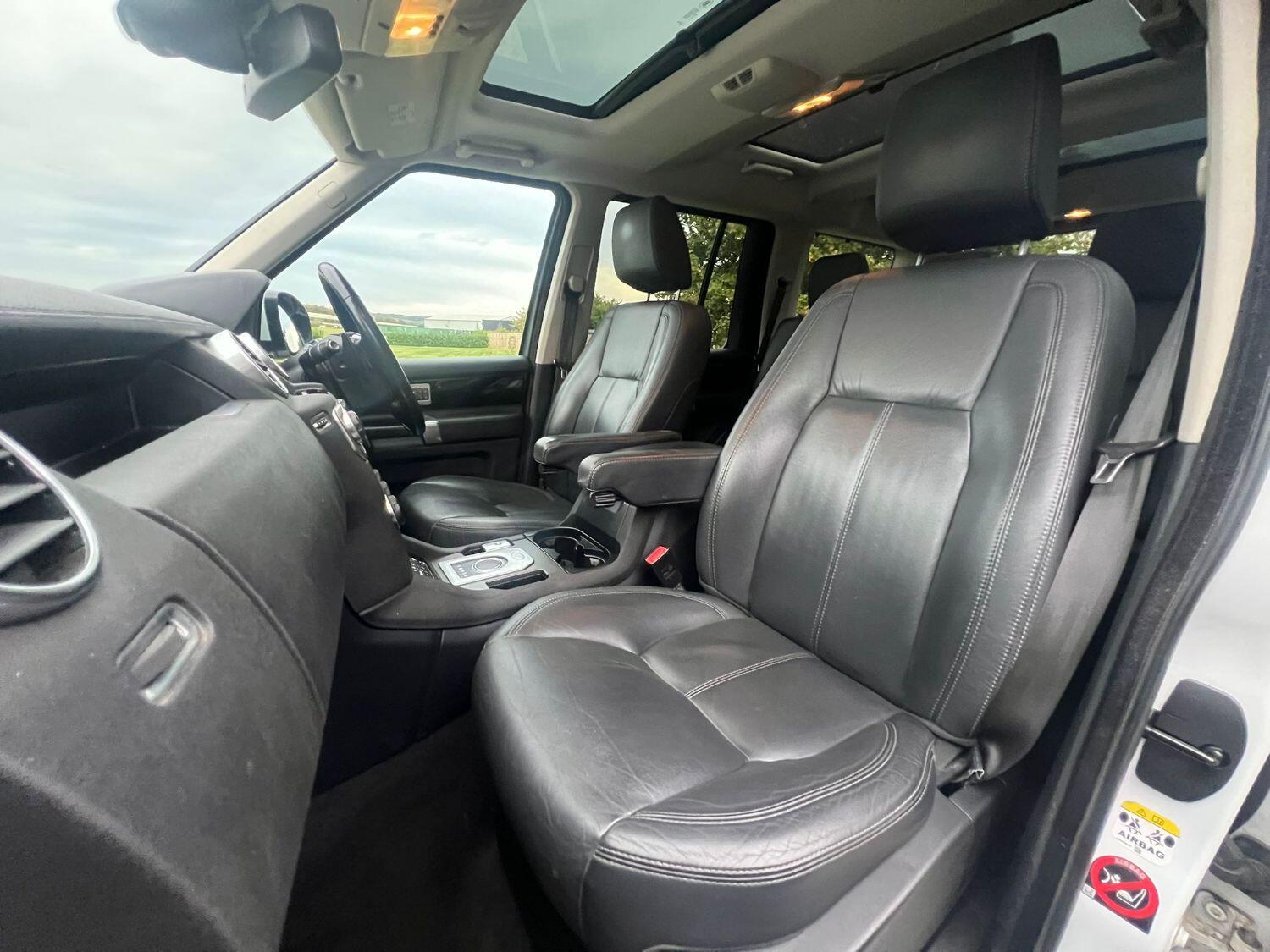 Used Land Rover Discovery 4 2015 for sale - 76149296: Photo 15