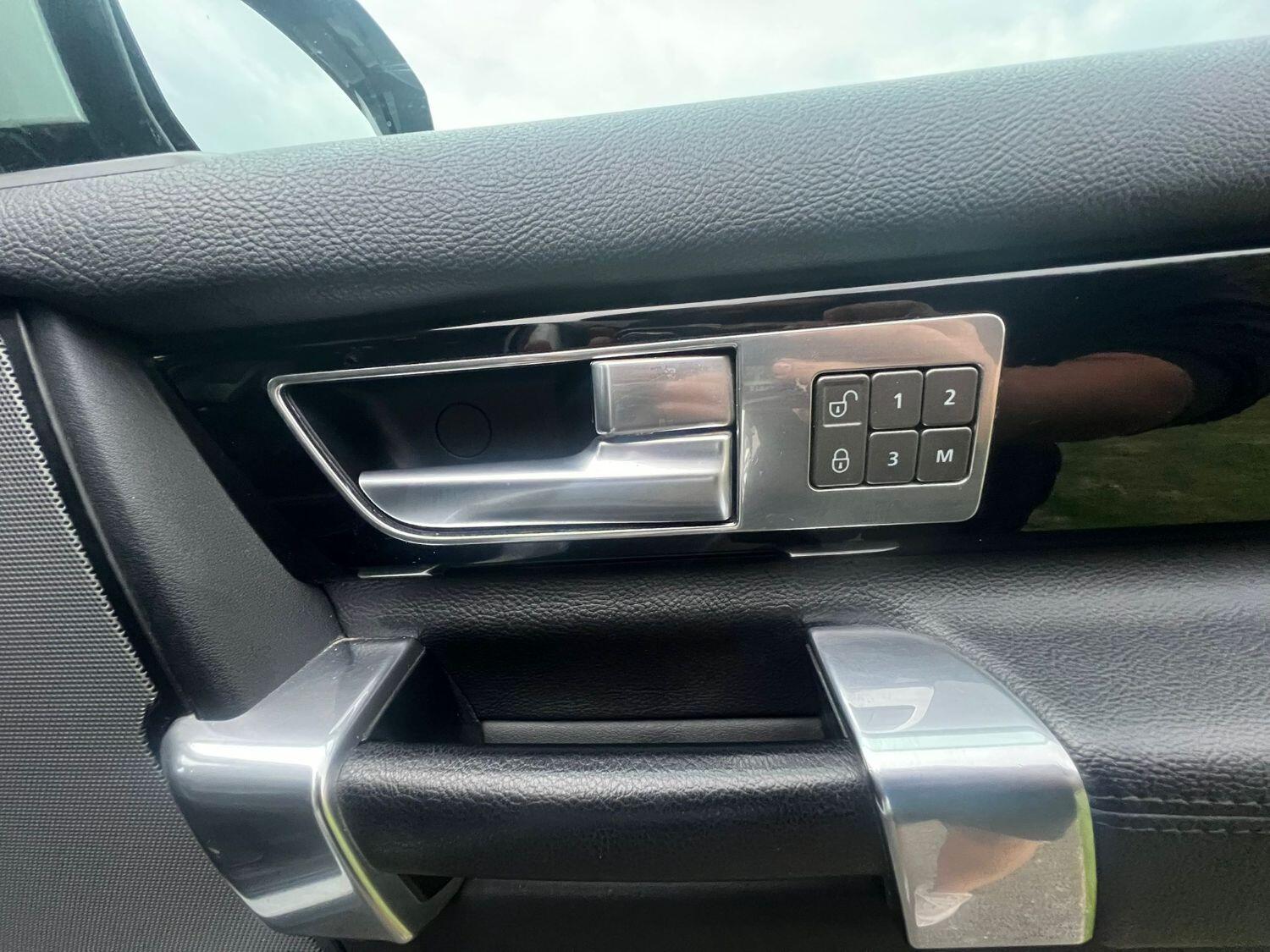 Used Land Rover Discovery 4 2015 for sale - 76149296: Photo 24