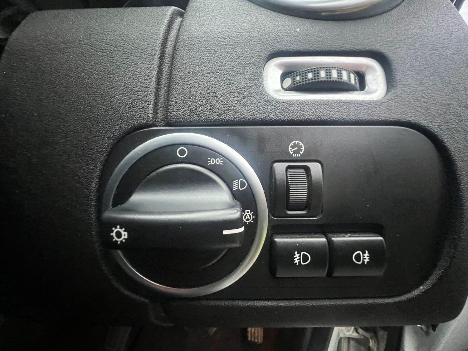 Used Land Rover Discovery 4 2015 for sale - 76149296: Photo 26