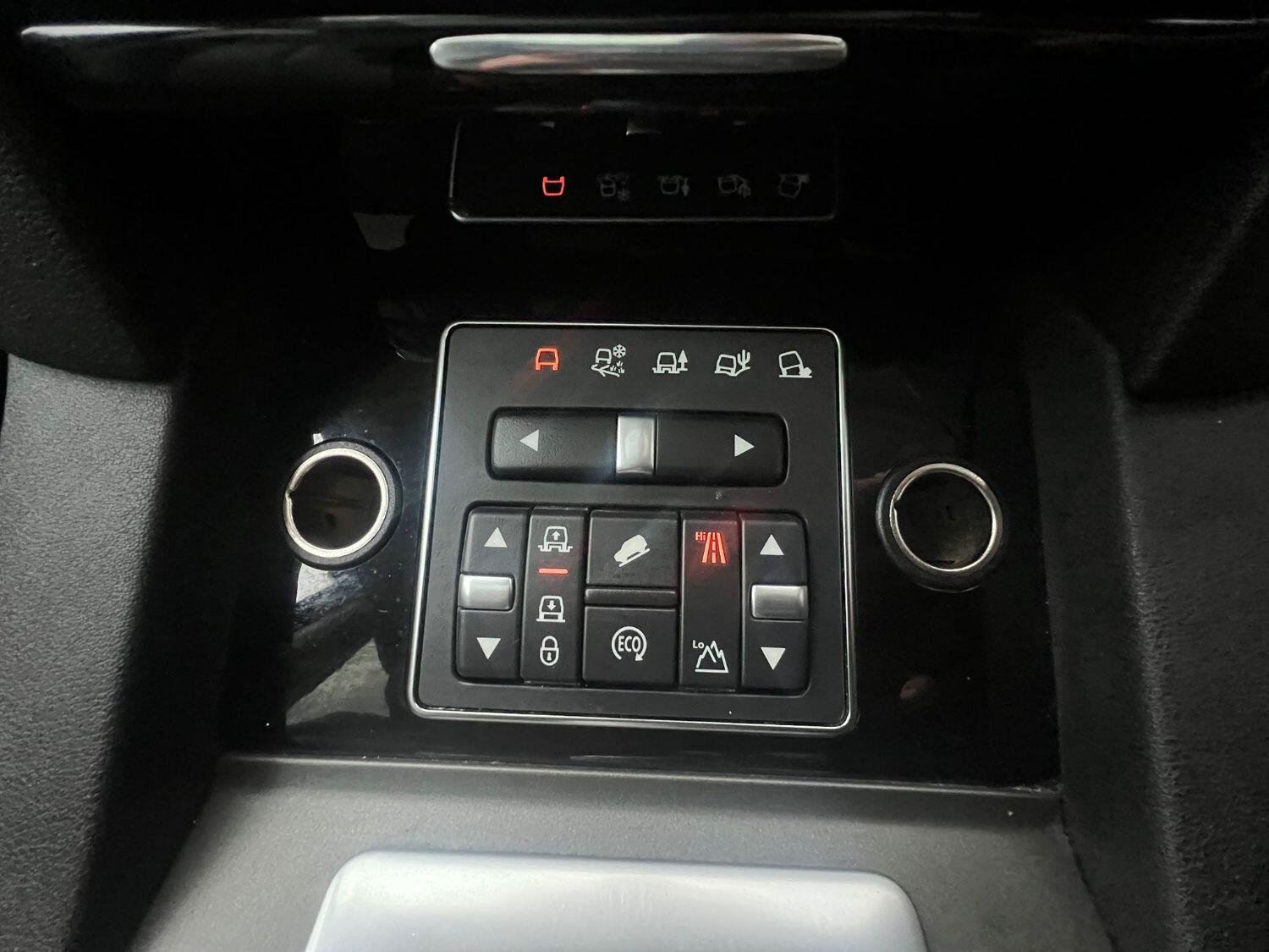 Used Land Rover Discovery 4 2015 for sale - 76149296: Photo 28