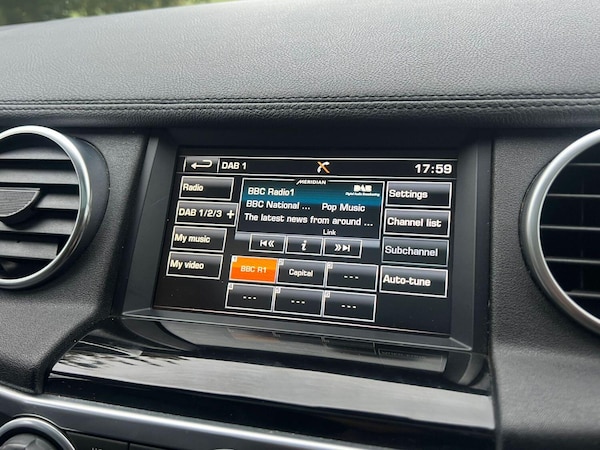 Used Land Rover Discovery 4 2015 for sale - 76149296: Photo 29