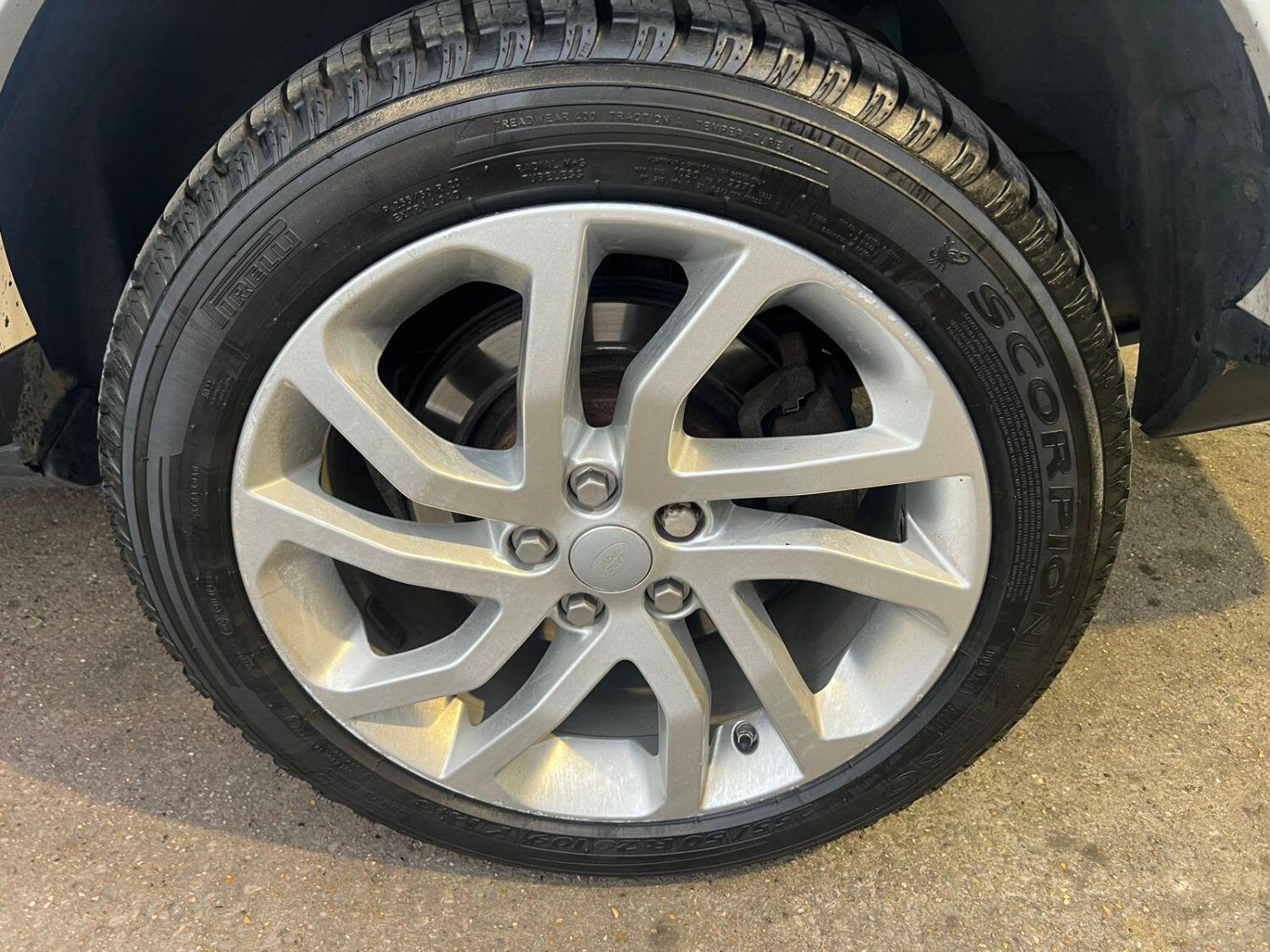 Used Land Rover Discovery 4 2015 for sale - 76149296: Photo 39