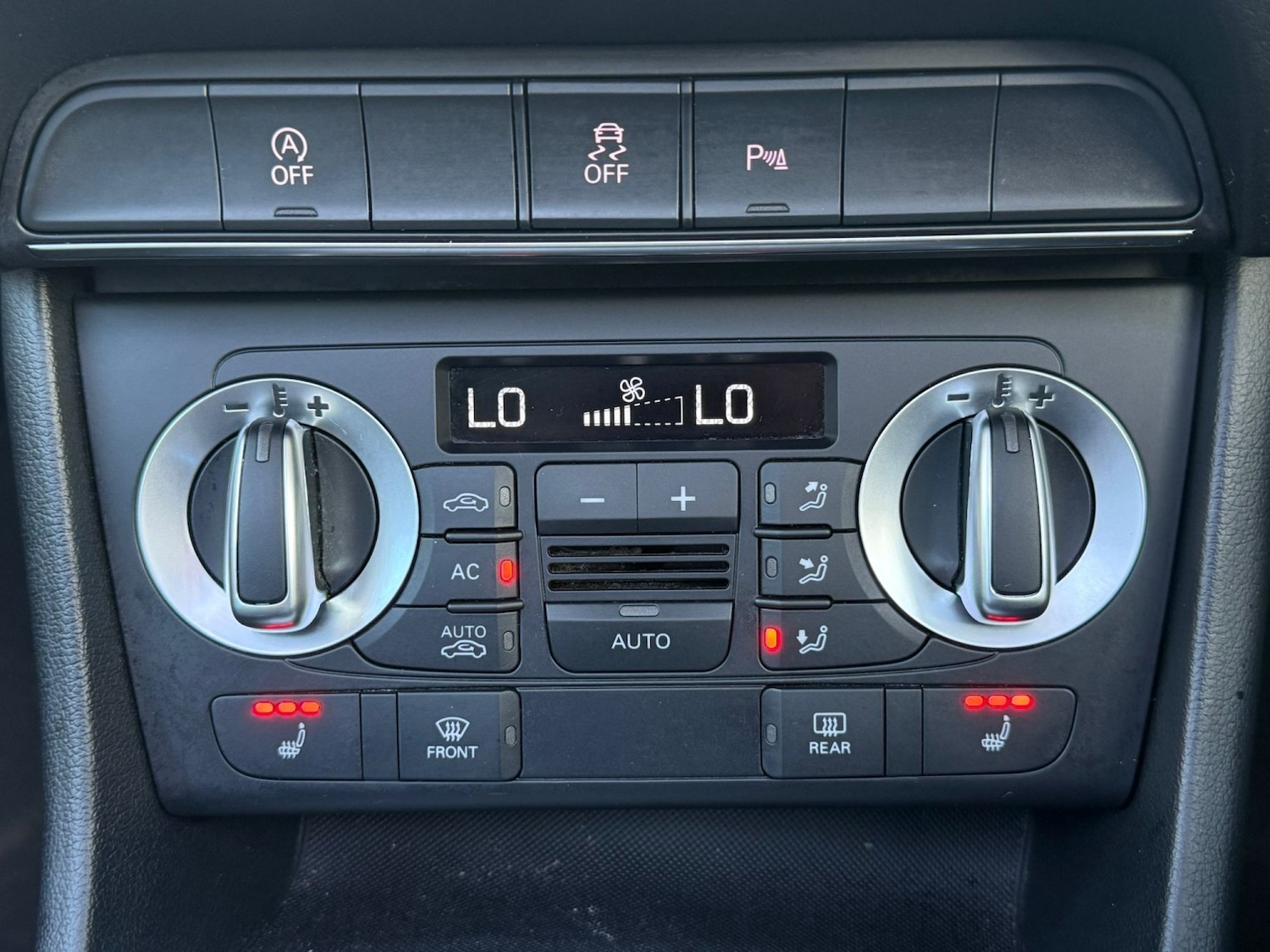 Used Audi Q3 2013 for sale - 78182792: Photo 42