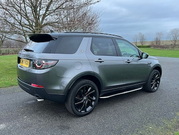 Used Land Rover Discovery Sport 2015 for sale - 78285875: Photo
