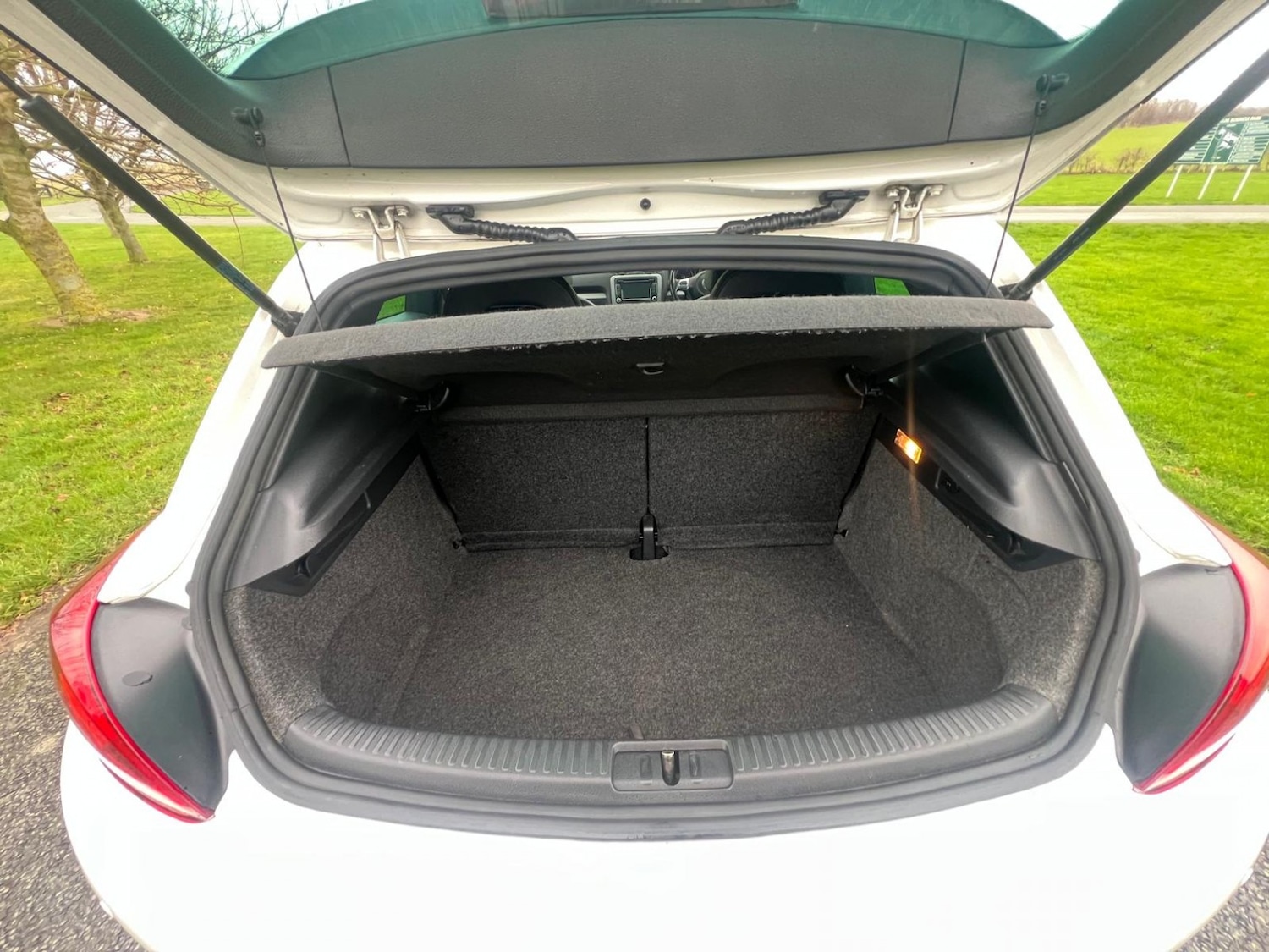 Used Volkswagen Scirocco 2010 for sale - 76979561: Photo 19