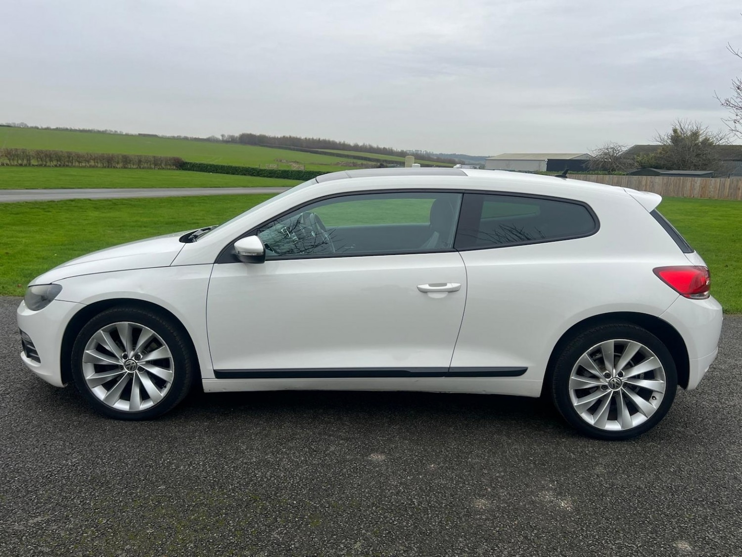 Used Volkswagen Scirocco 2010 for sale - 76979561: Photo 9