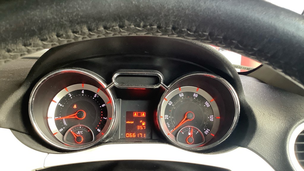 Used Vauxhall ADAM 2014 for sale - 77264418: Photo 5