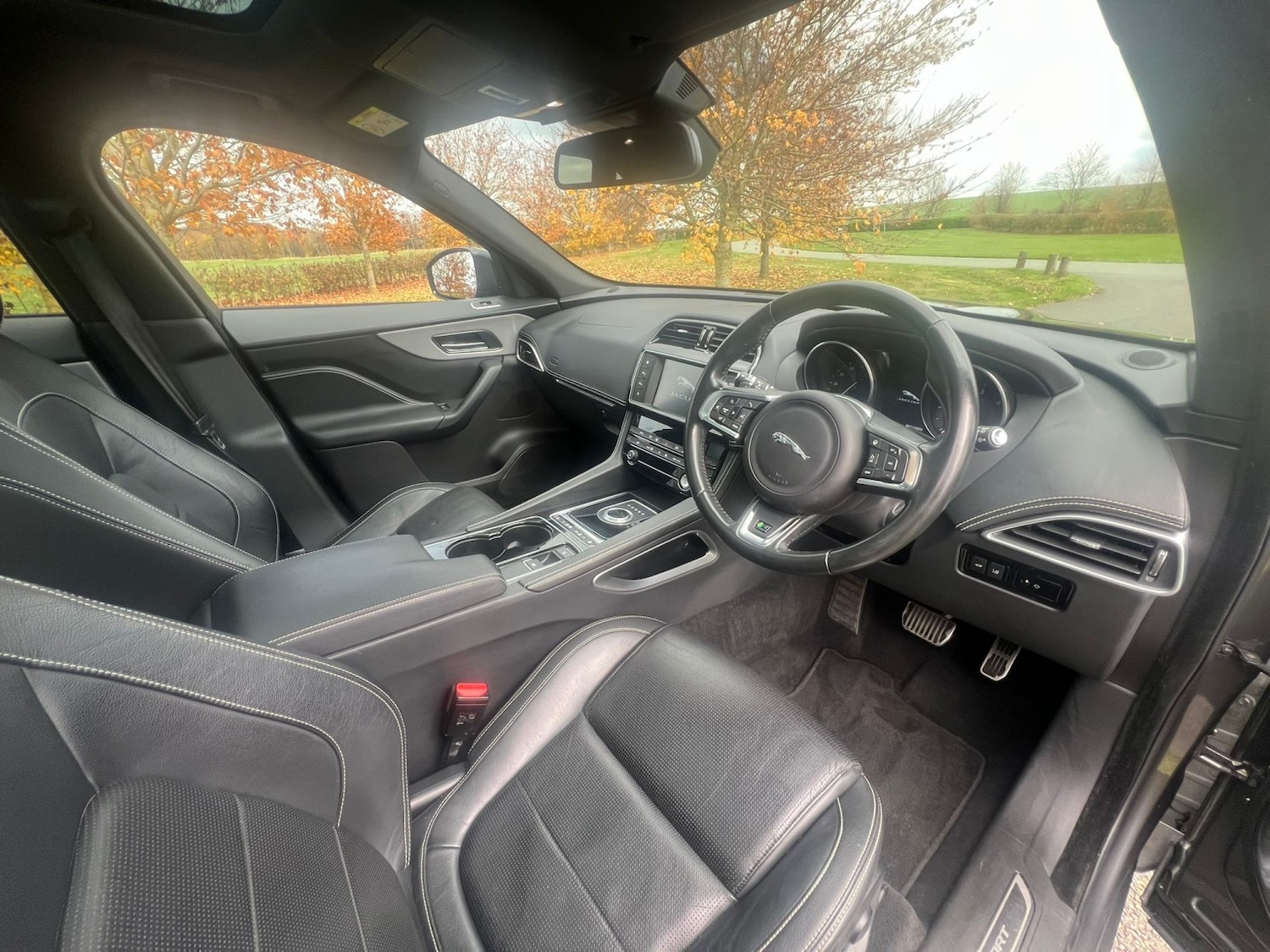 Used Jaguar F-Pace 2017 for sale - 76521126: Photo 18