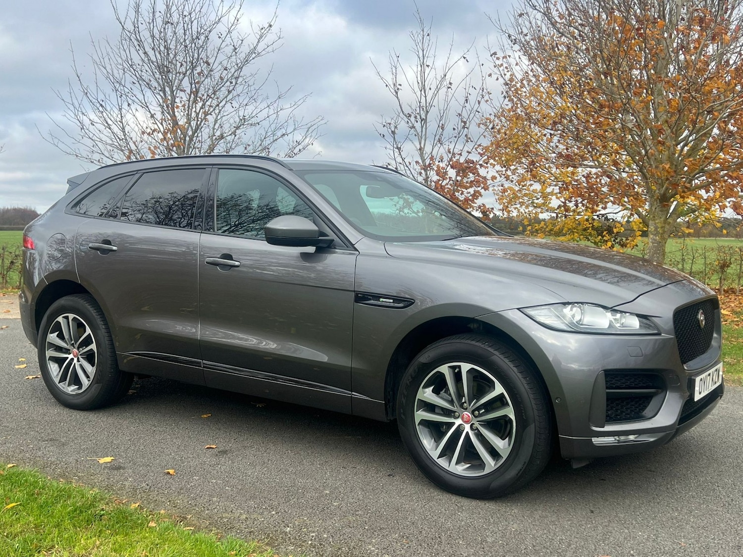 Used Jaguar F-Pace 2017 for sale - 76521126: Photo 2