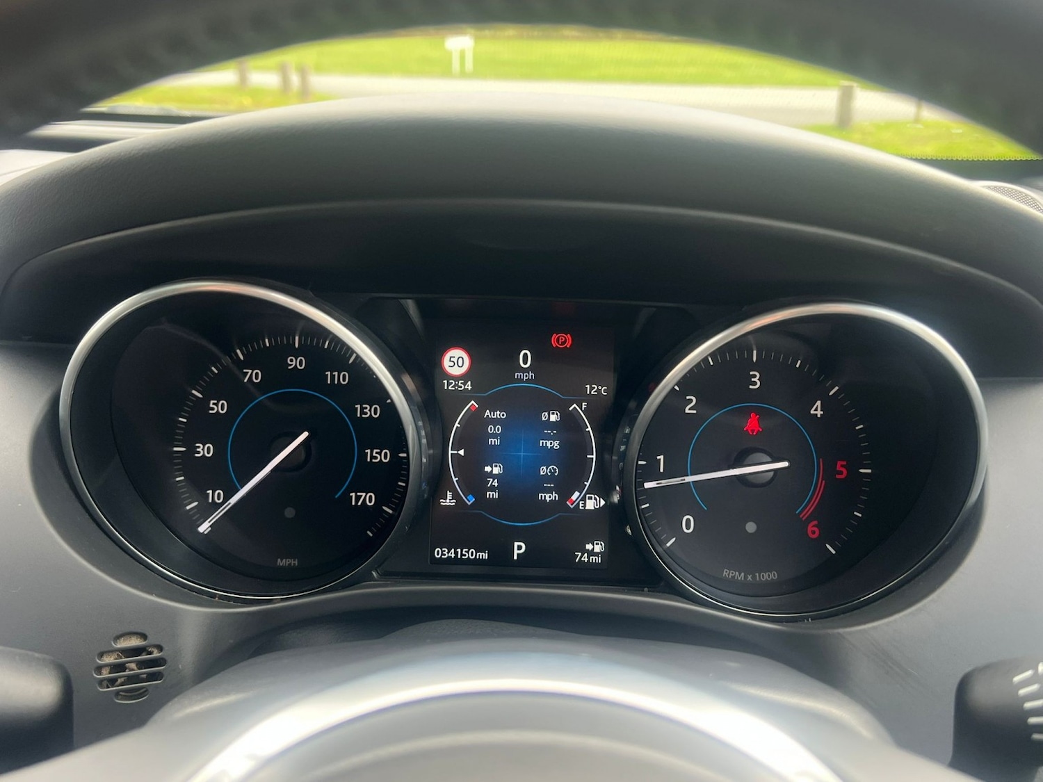 Used Jaguar F-Pace 2017 for sale - 76521126: Photo 32