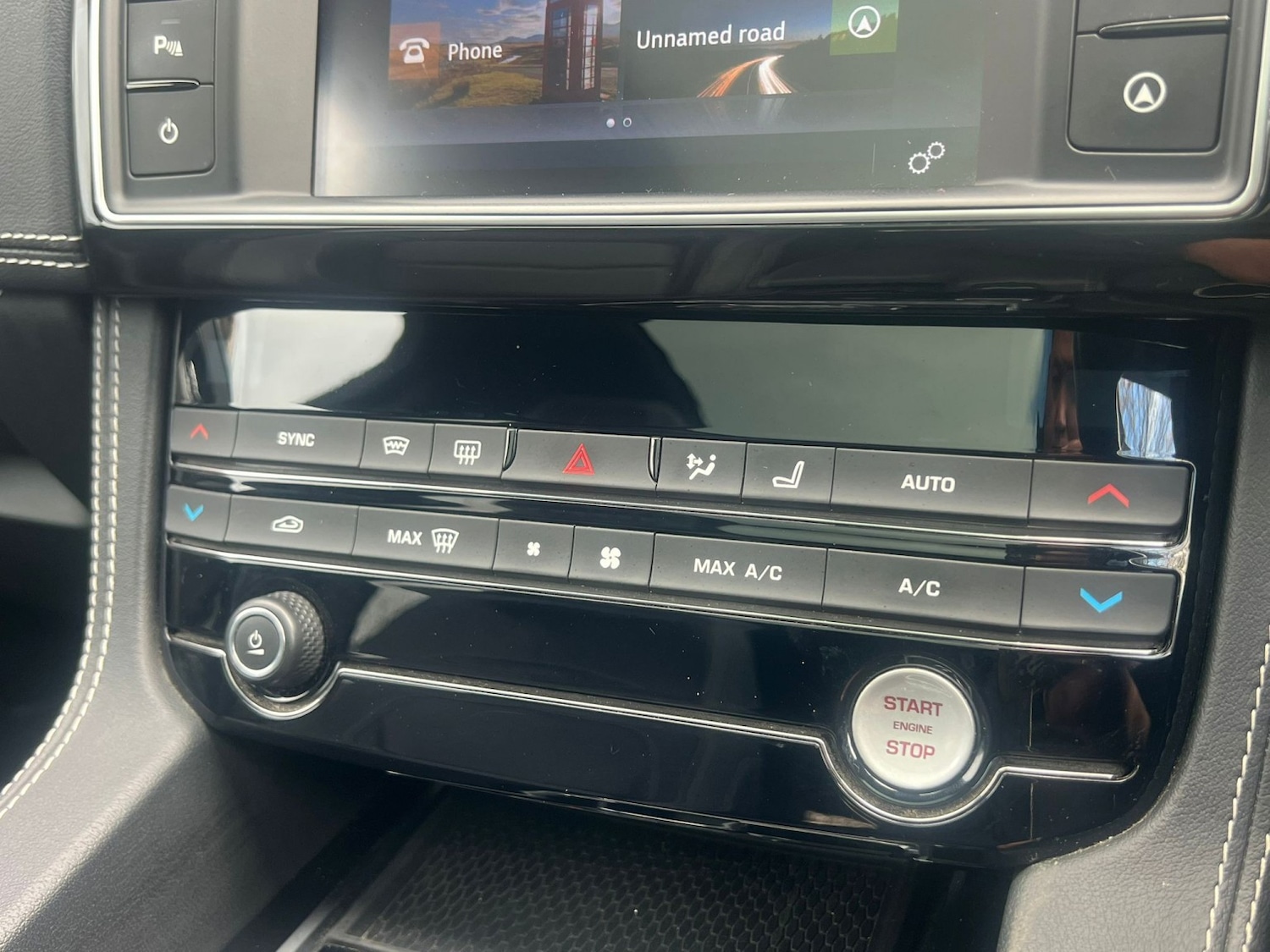 Used Jaguar F-Pace 2017 for sale - 76521126: Photo 33