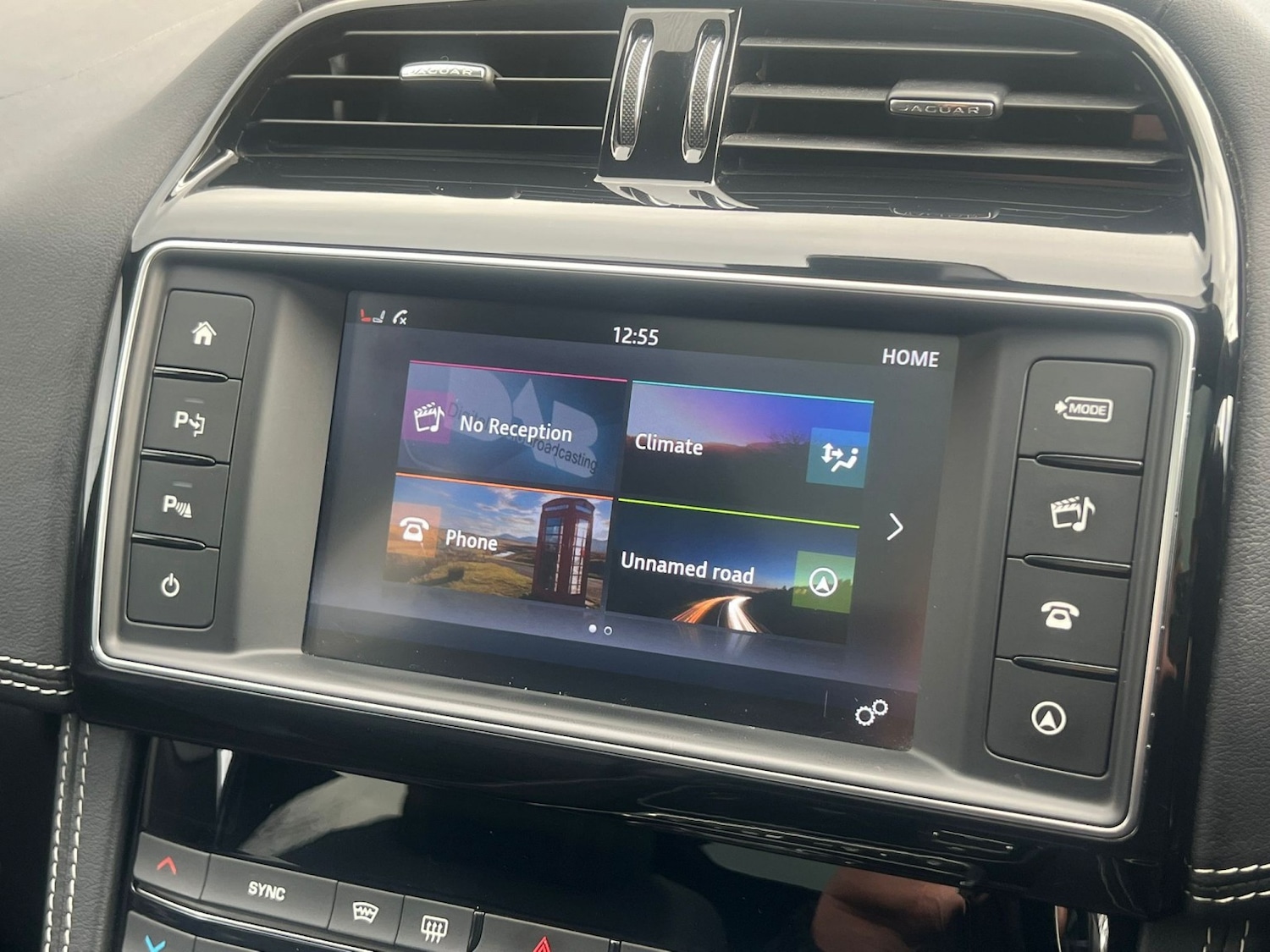 Used Jaguar F-Pace 2017 for sale - 76521126: Photo 37